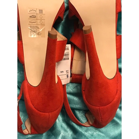 Strap Fringe Heeled Sandal - Picture 6 of 8